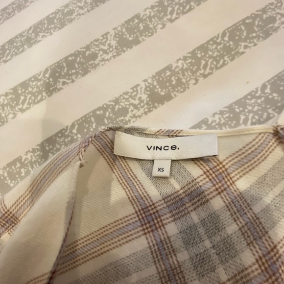 VINCE CROSSOVER PULLOVER BLOUSE - Picture 4 of 5